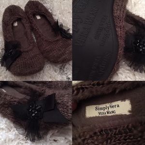 NEW WITHOUT TAGS, Vera Wang slippers